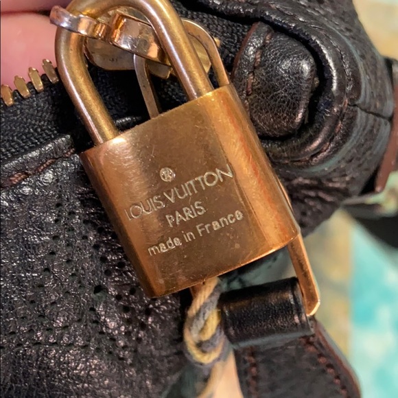 Louis Vuitton Perforated leather bag - Picture 7 of 8